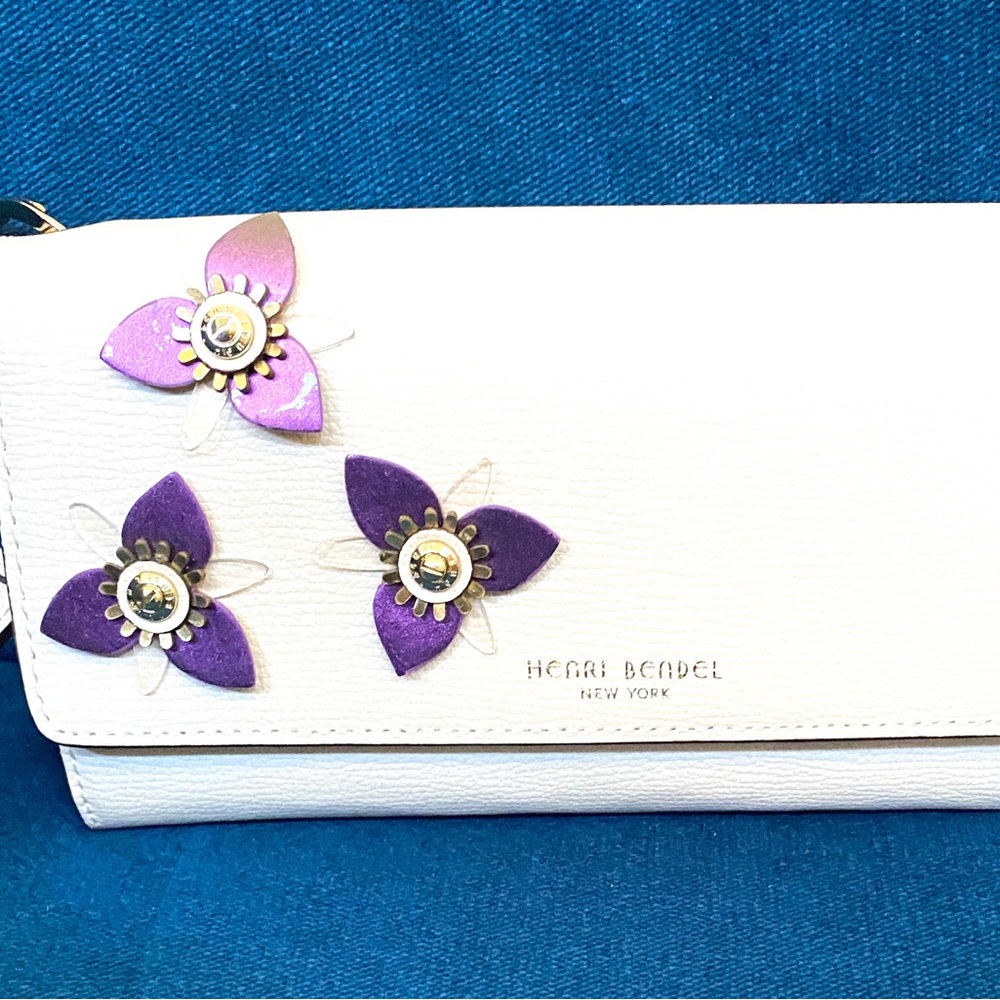 Henri Bendel Tri fold wallet/wristlet